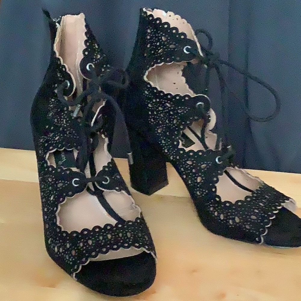 Women’s dress shoes size 8